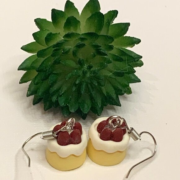 Strawberry Earring, Cake Earring, Dessert Earring, Chef Earring, Baking Earring - Picture 4 of 6